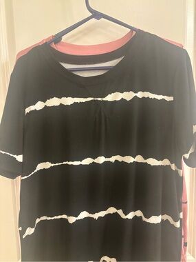 Black & White Striped Women’s Tee /Pink & Black set of 2